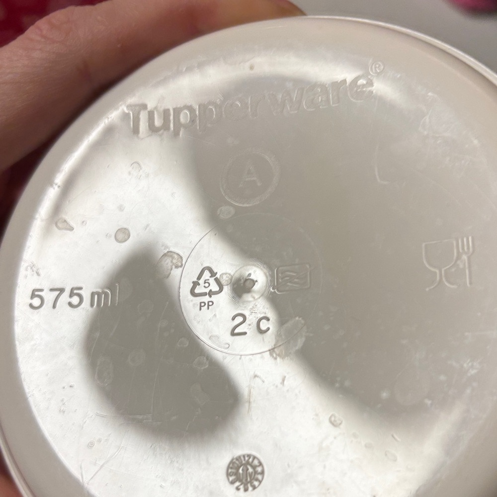 Hello Kitty Nested Tupperware Containers - Picture 9 of 13